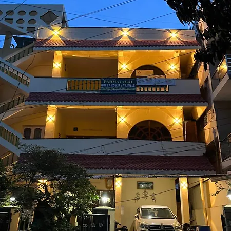 The Padmavathi Homestay Visakhapatnam Exterior photo